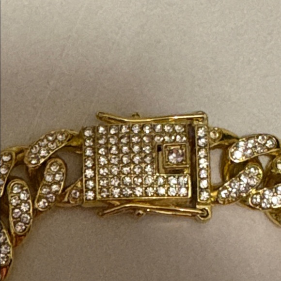 Iced out, Cuban Link gold tone prong set bracelet - Picture 5 of 5